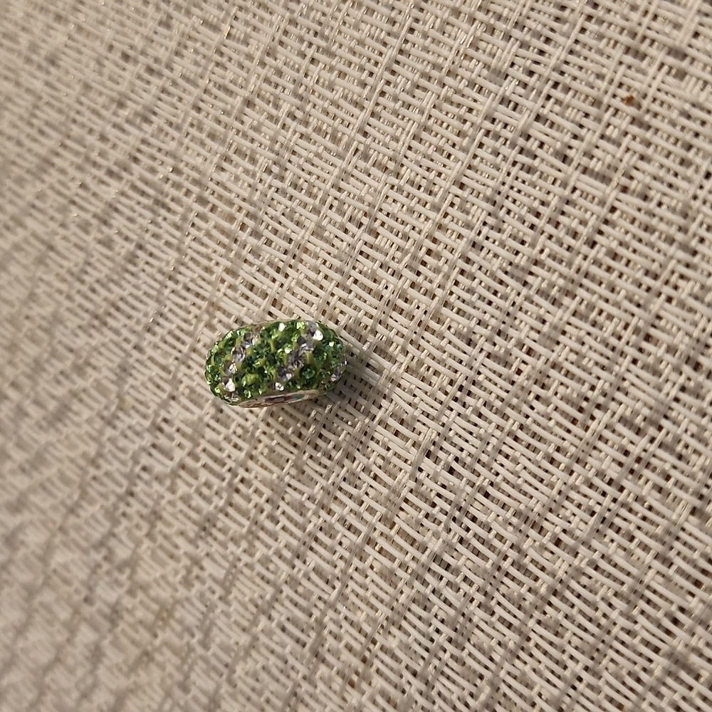 Individuality Crystal Bead